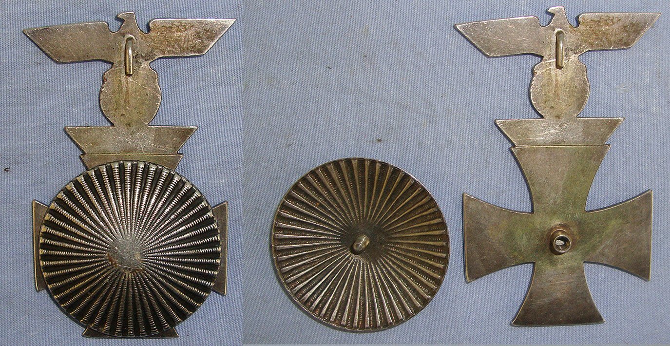  Antique & Militaria