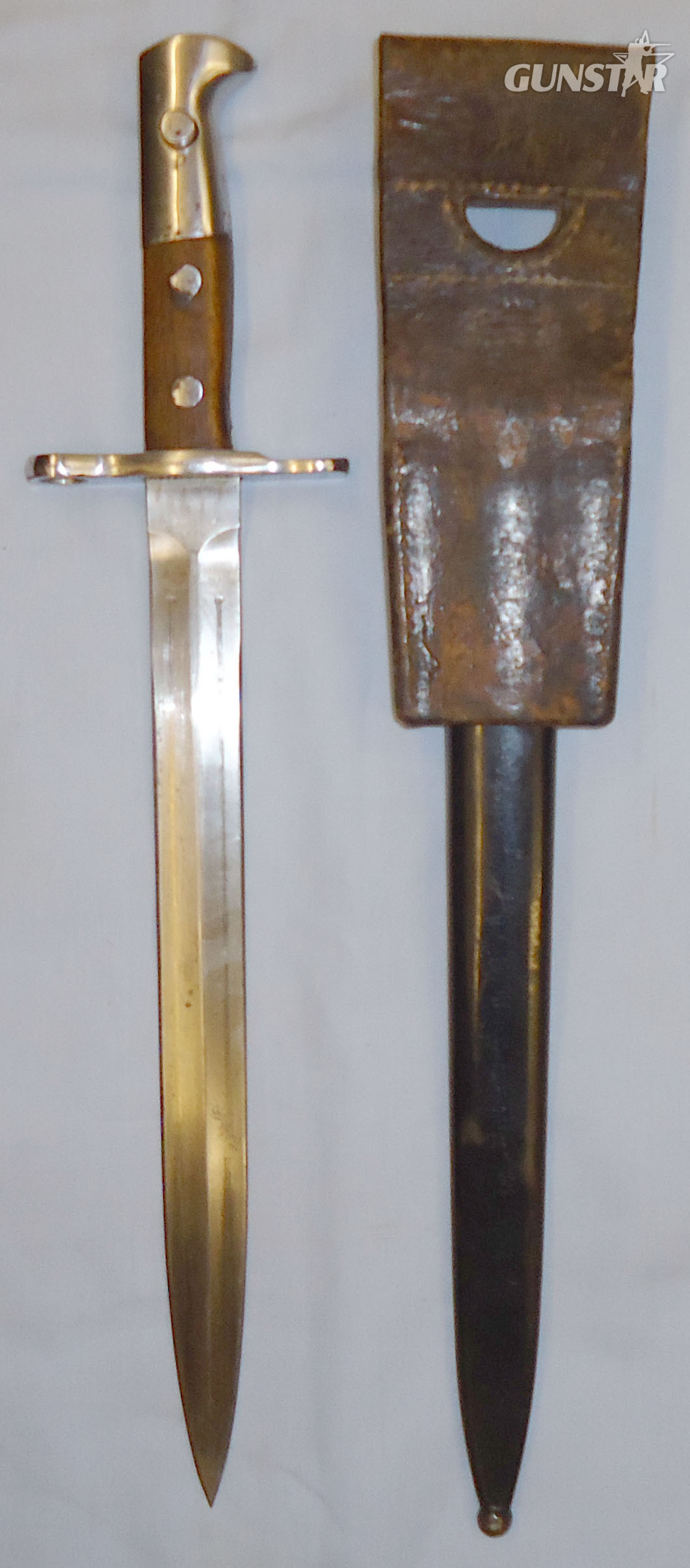  Swiss Schmidt-Rubin M1918 Bayonet with Scabbard and Leather Frog. ED 2090. Bayonet