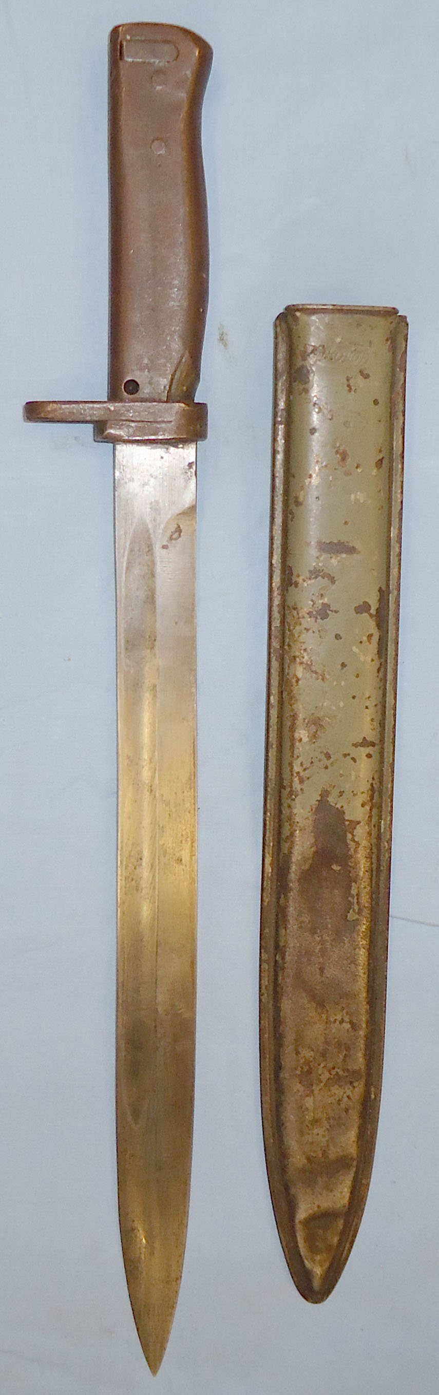  WWI Imperial German Model 1888/98 Ersatz Bayonet and Scabbard. BAYO 5. Bayonet
