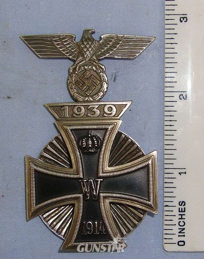 Antique & Militaria in 
