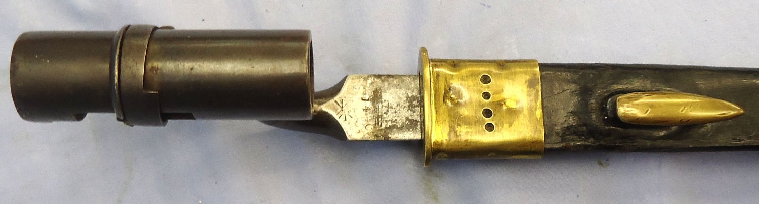 {CATEGORY} - British, 1853/72 Pattern Martini Henry Rifle Bushed Socket Bayonet and Scabbard. Sn 23766 Bayonet