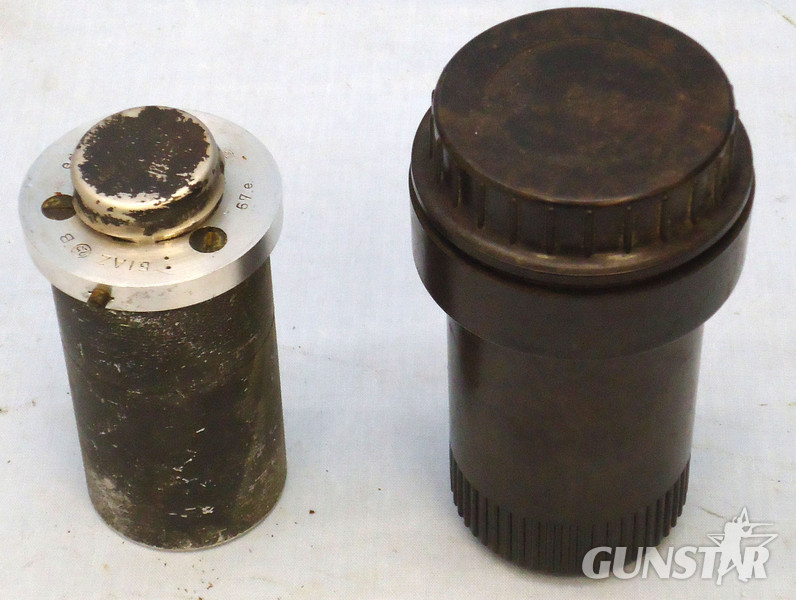  INERT DEACTIVATED, WW2, 1942 Dated German No25B Bomb Fuse And Bakelite Transit Container. - O 1690 INERT DEACTIVATED, WW2, 1942 Dated German No25B Bomb Fuse And Bakelite Transit Container. - O 1690  Other Ammunition