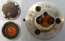 INERT DEACTIVATED, WW2, 1942 Dated German No25B Bomb Fuse And Bakelite Transit Container. - O 1690 INERT DEACTIVATED, WW2, 1942 Dated German No25B Bomb Fuse And Bakelite Transit Container. - O 1690  Other