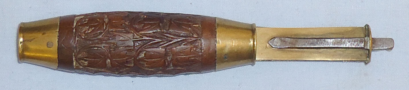  Swedish Folding/Barrel Knife with Carved Grip. ED 888. Knive