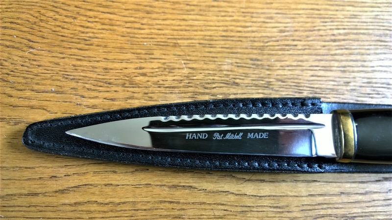 Pat Mitchell Knive in 
