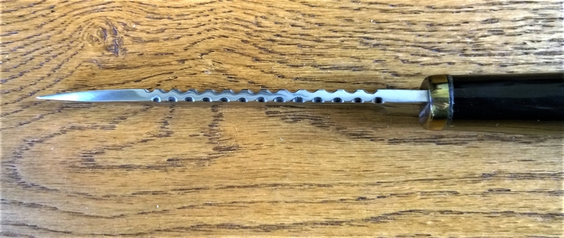 Pat Mitchell Knive - {CATEGORY} in 