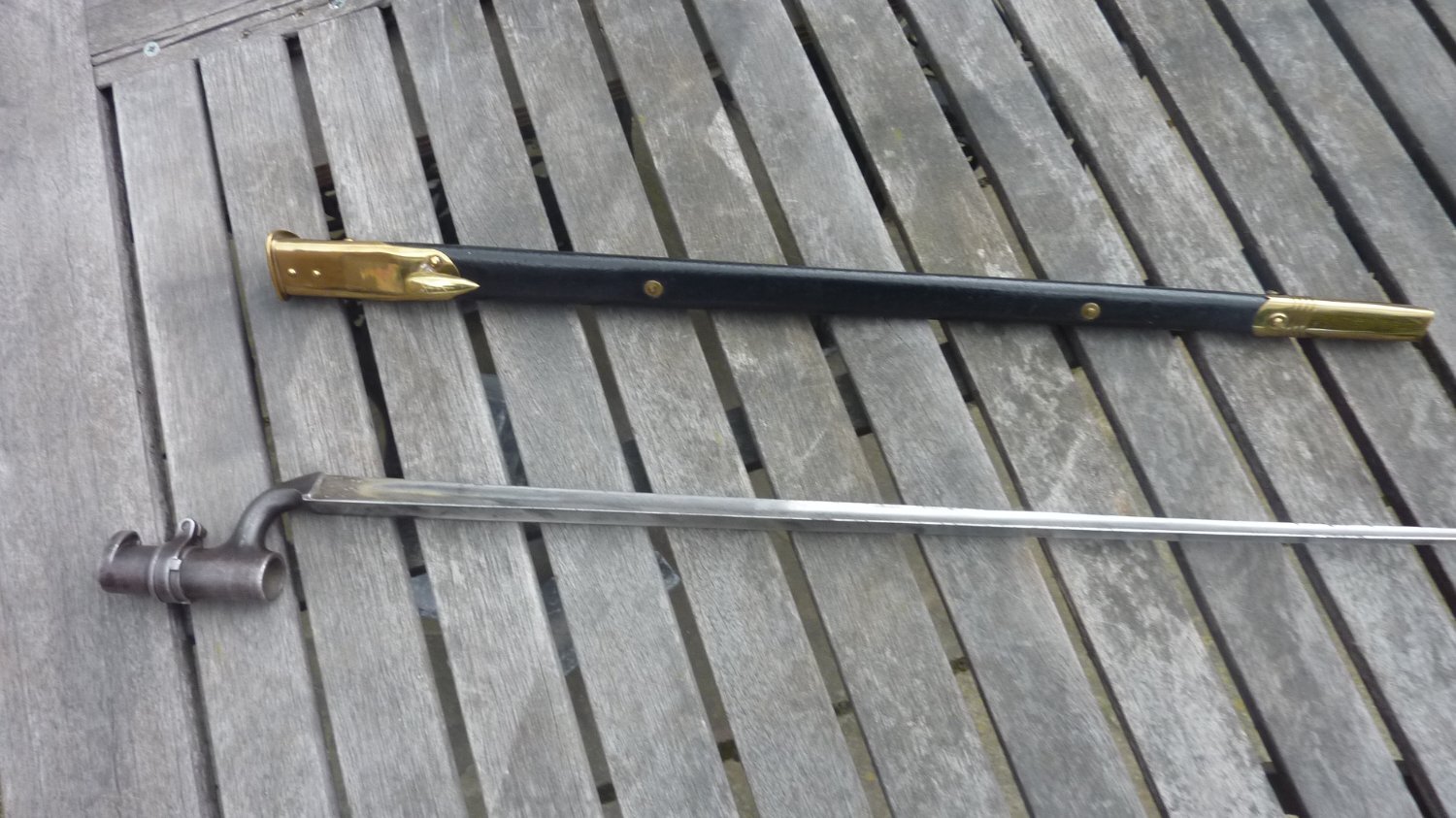 Martini Henry rifle socket Bayonet 