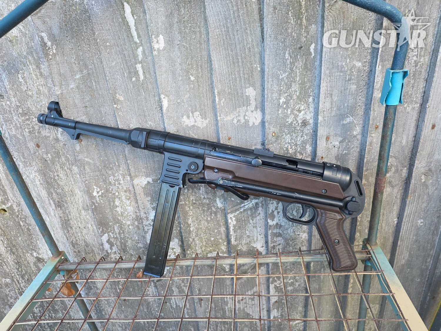Cybergun Mp40, co2, full auto  6 mm in 