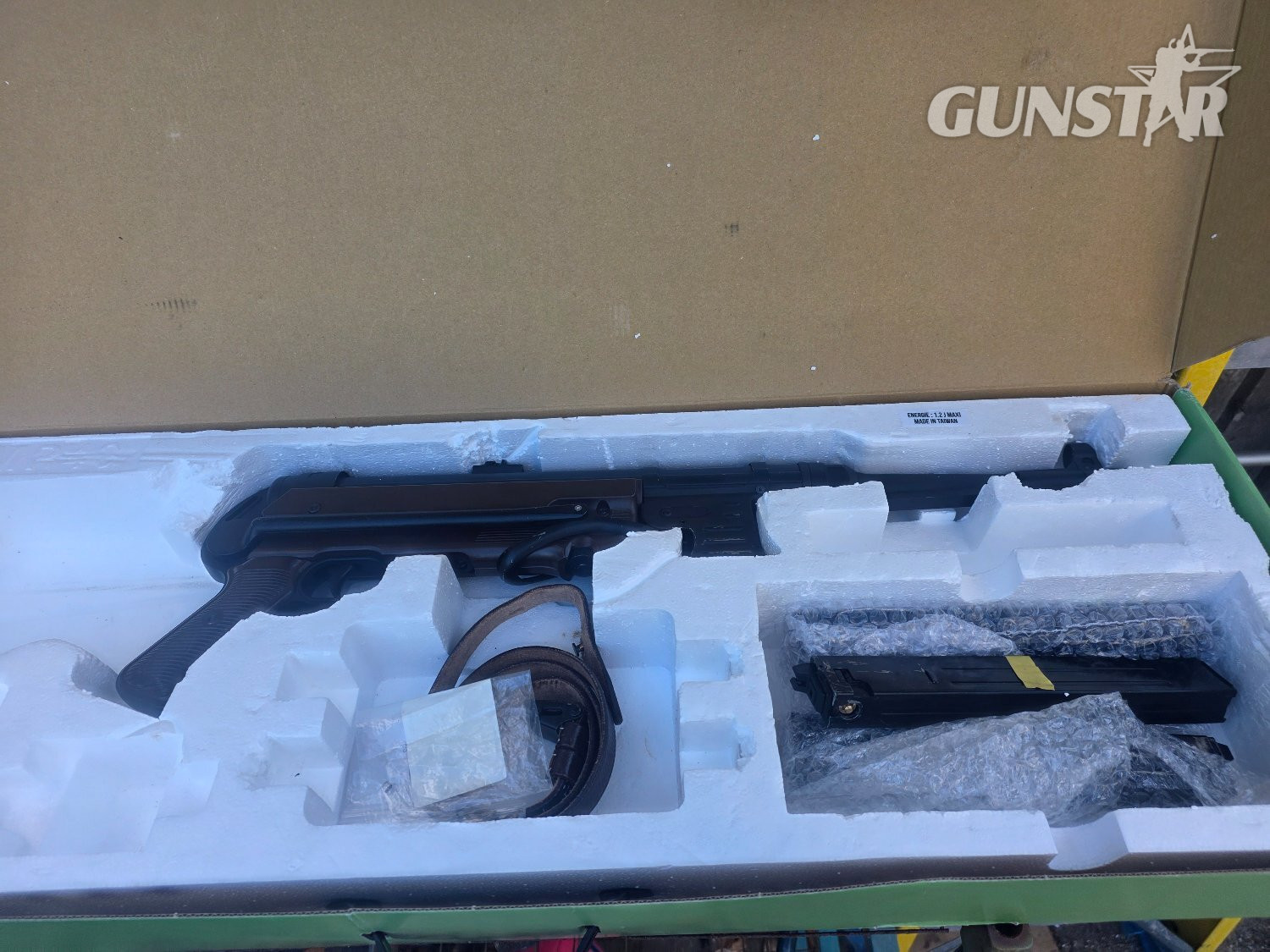  Cybergun Mp40, co2, full auto  6 mm