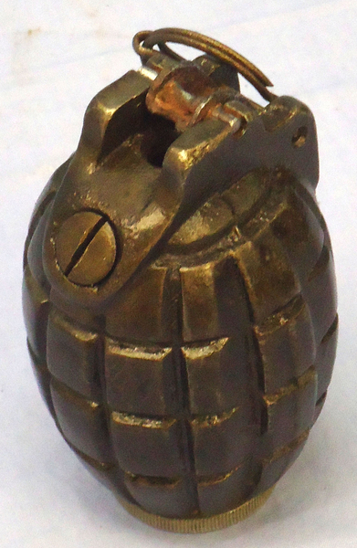 INERT DEACTIVATED. WW1, 1915 Dated, Mills No 5 MK 1, Hand Grenade By H, & T. Vaughan, Willenhall. - O 1913 INERT DEACTIVATED. WW1, 1915 Dated, Mills No 5 MK 1, Hand Grenade By H, & T. Vaughan, Willenhall. - O 1913  Other Ammunition 